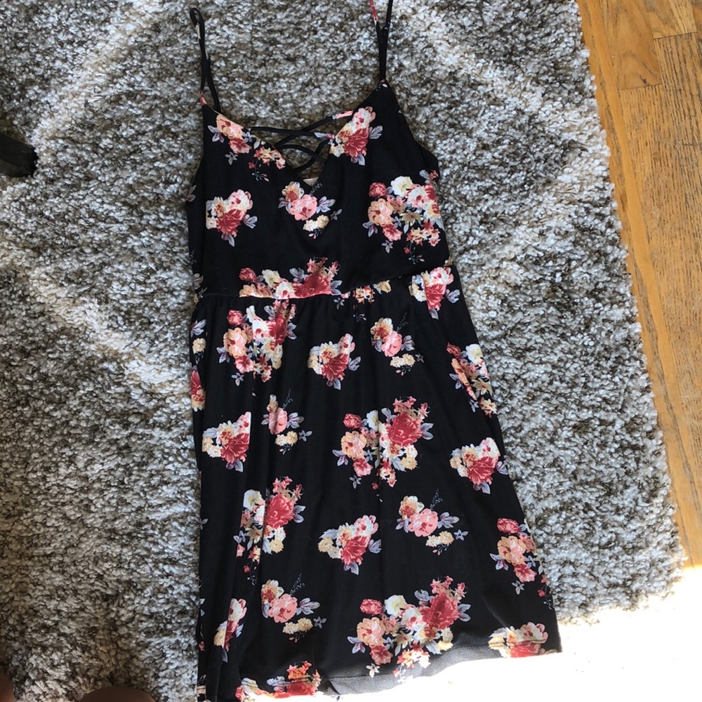 CUTE FLORAL STRAPPY DRESS